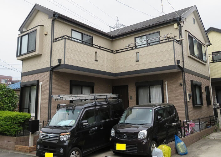 写真：施工前の家の外観